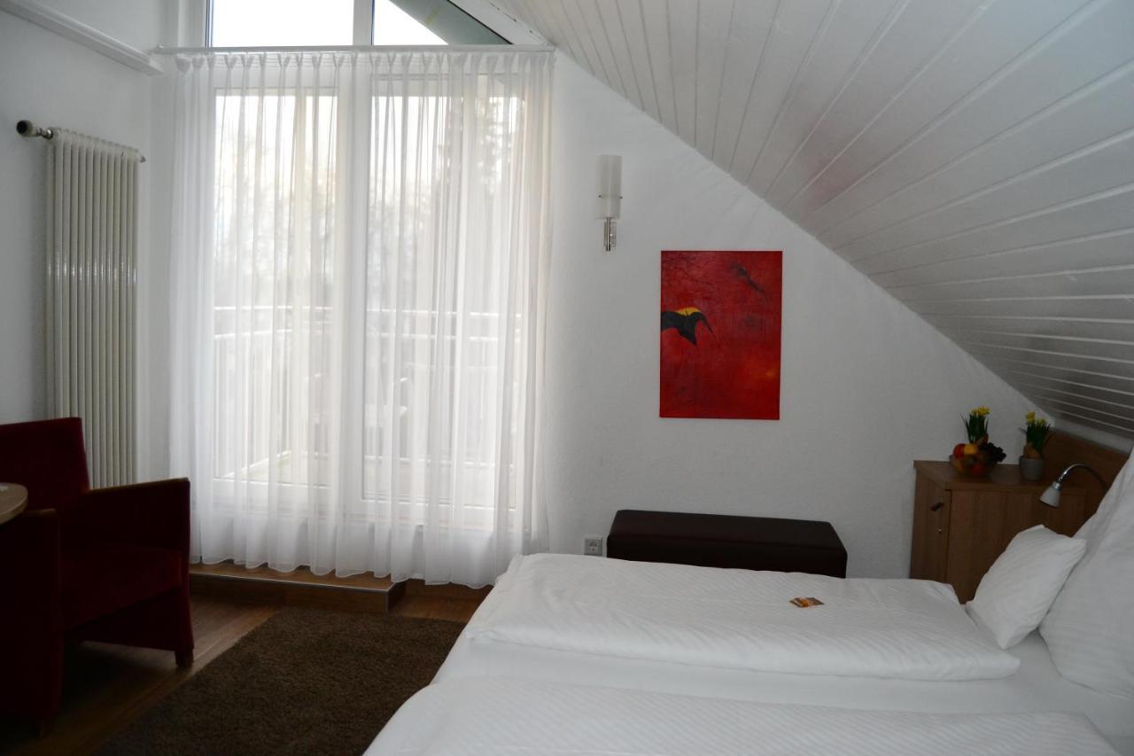 Iris Am Garni Hotel 3*