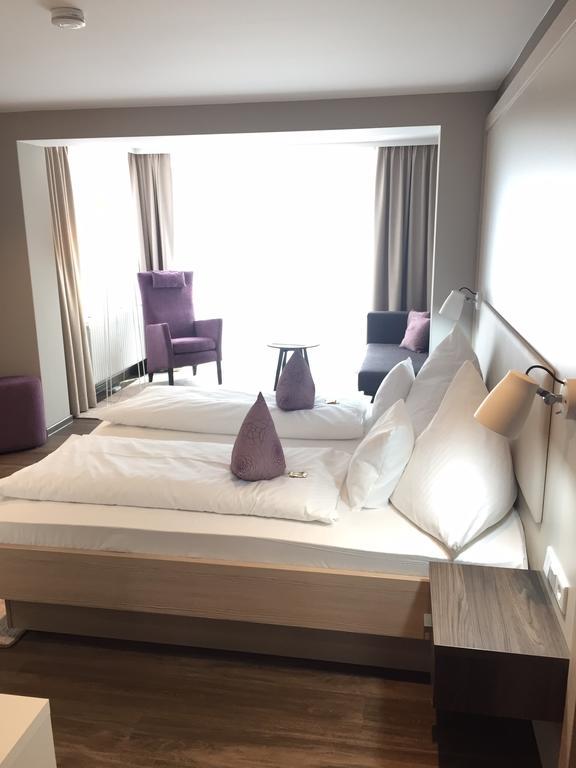 Iris Am Garni Hotel 3*